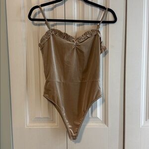 Chic Ruffled Tan Velvet Bodysuit - Medium